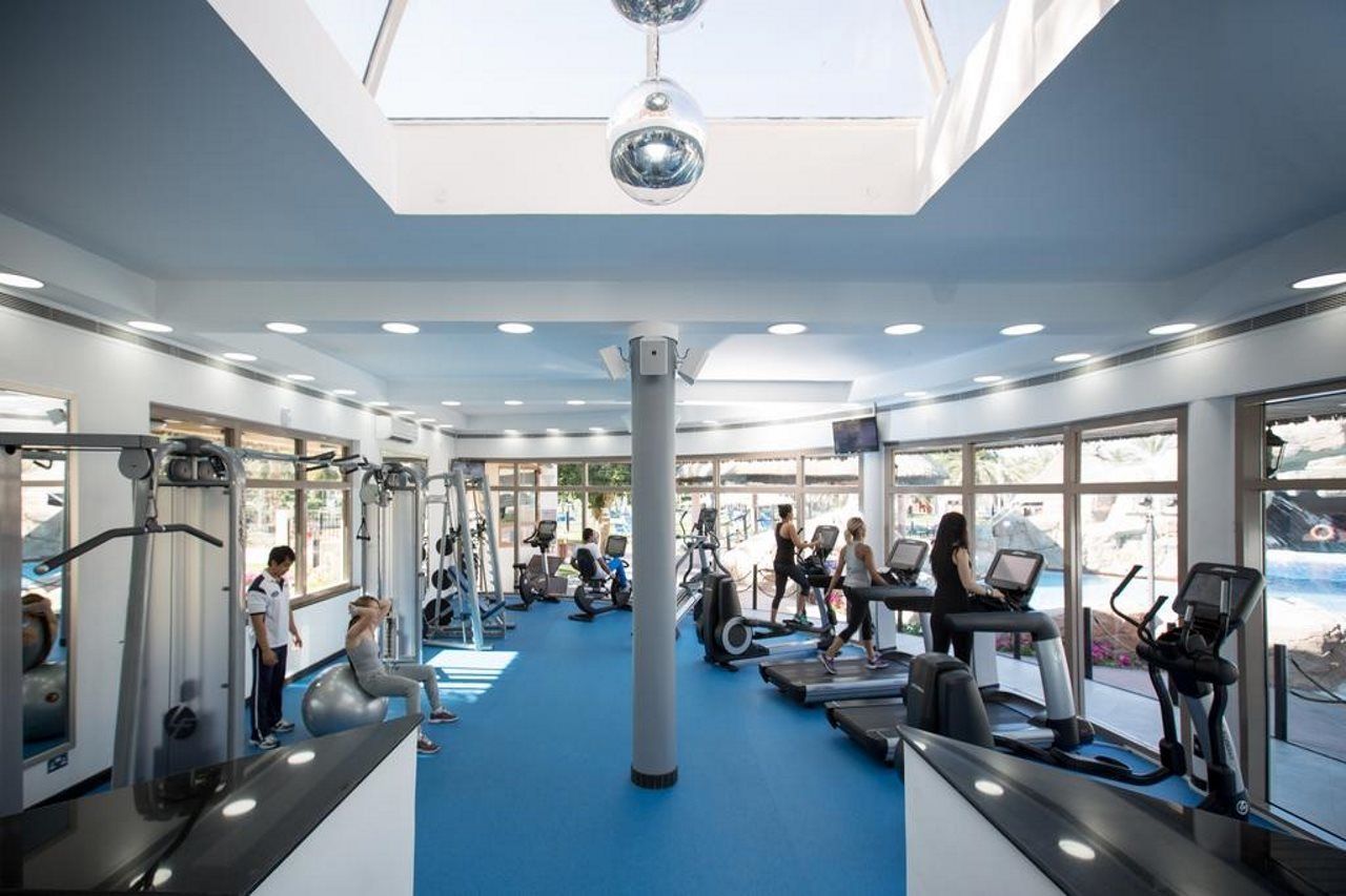 Danat Al Ain Resort Extérieur photo The gym at the University of Roehampton