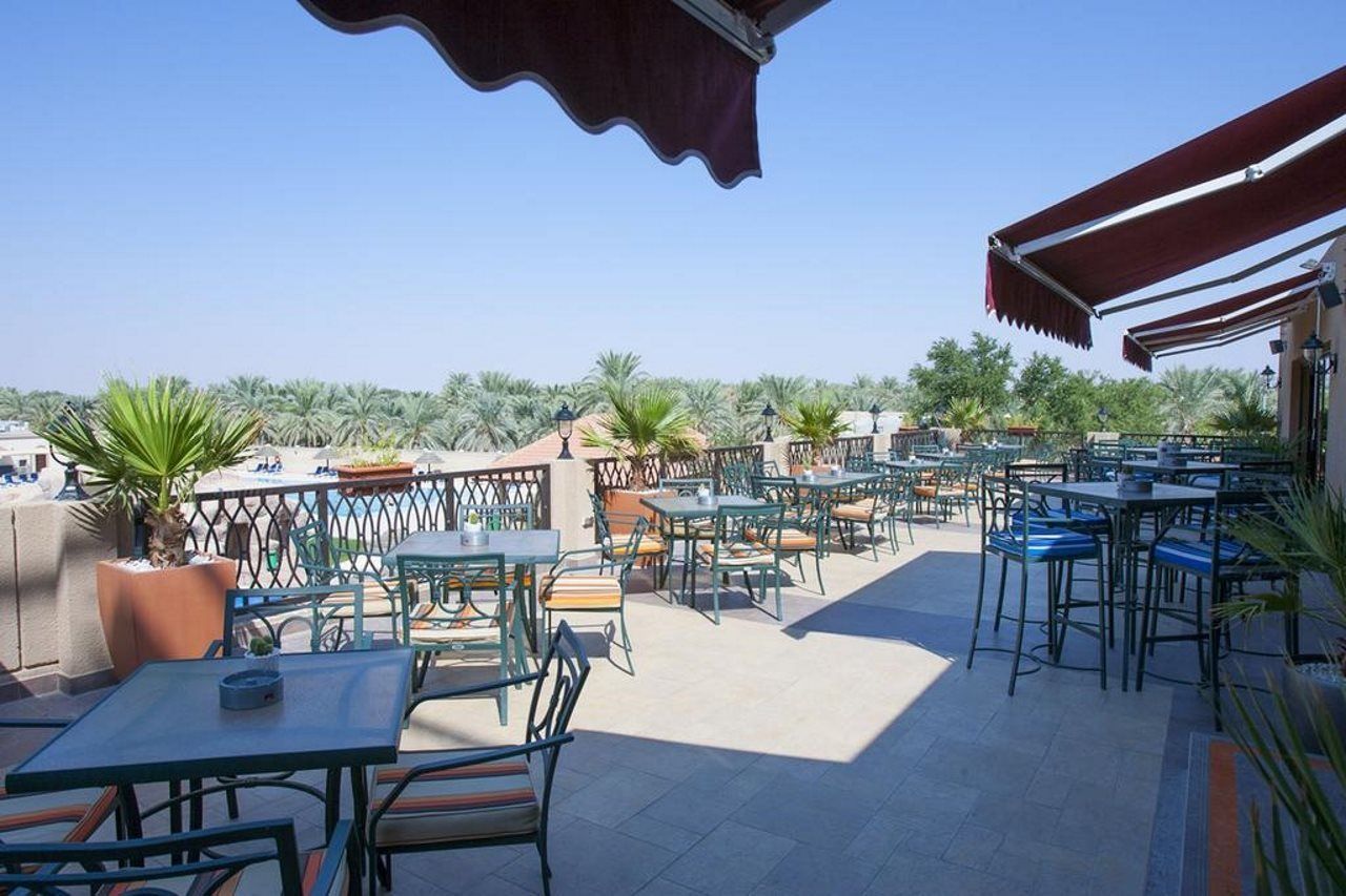 Danat Al Ain Resort Extérieur photo Rooftop bar in Cairo
